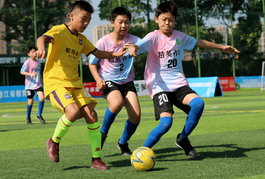 韩国队鏖战德国队，黄鸭组合状态火热