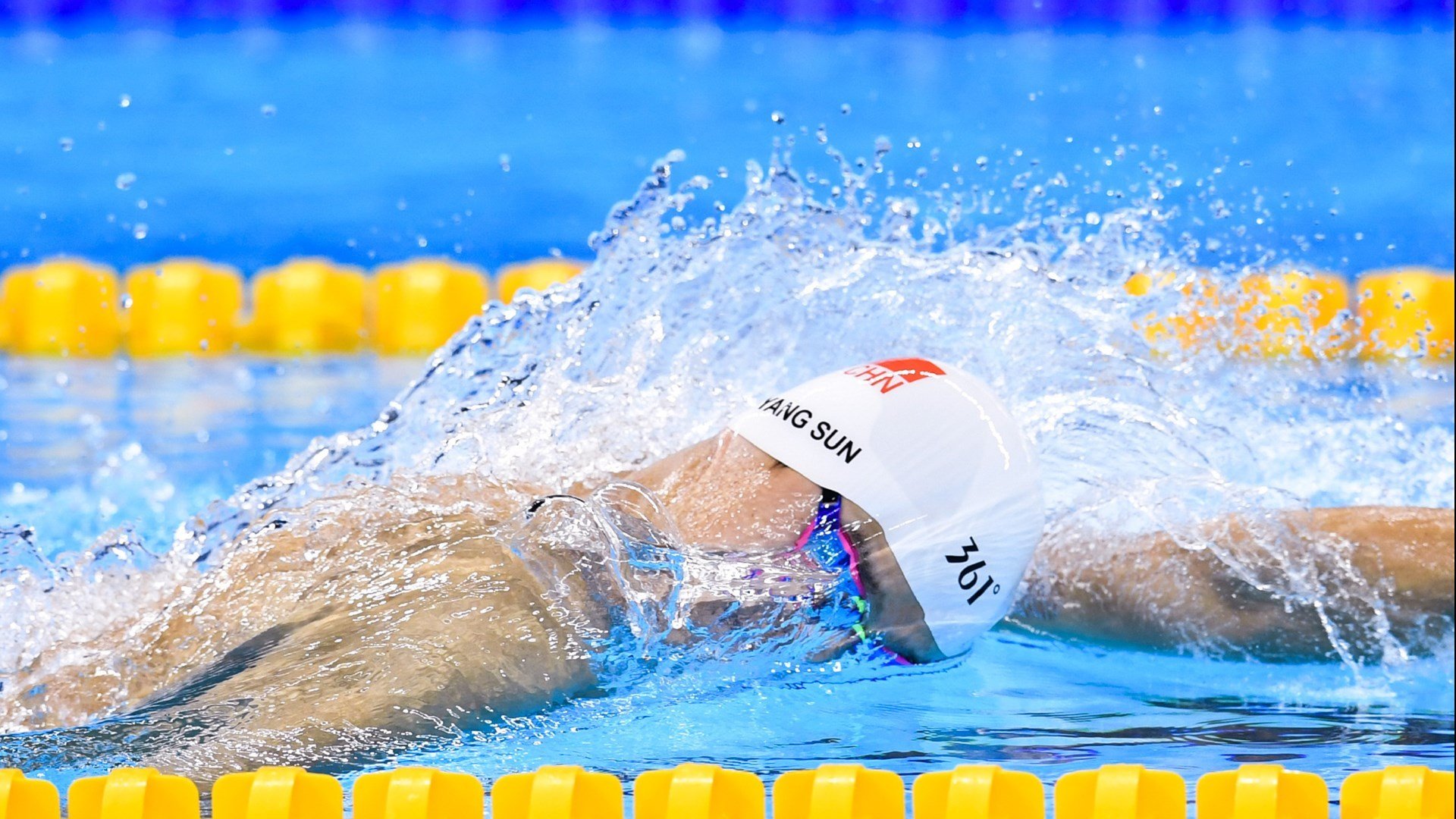 赛道与绿茵场,当弗拉霍维奇在F1赛场接管比赛